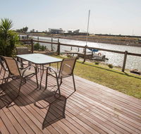 Waterfront on Jefferson at Wellington Marina SA - New South Wales Tourism 