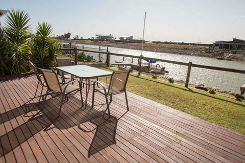 Waterfront On Jefferson, At Wellington Marina, SA - New South Wales Tourism  0
