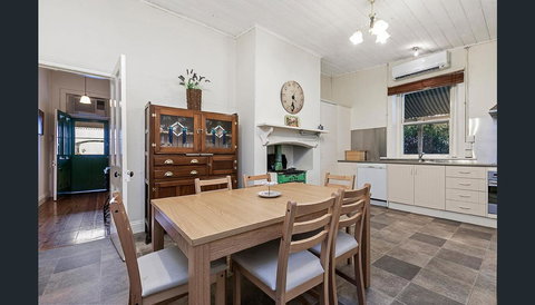 Treasured Memories Cottage - New South Wales Tourism  9