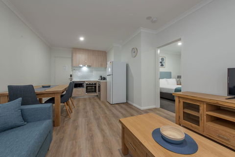 Jurien Bay Motel Apartments - New South Wales Tourism  4