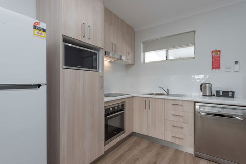 Jurien Bay Motel Apartments - New South Wales Tourism  16