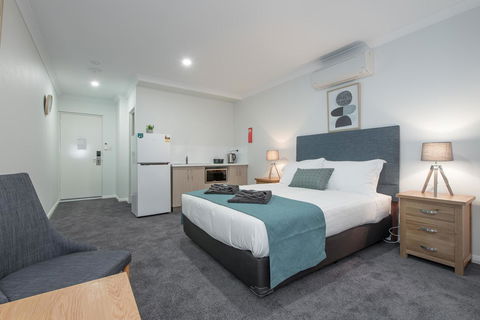 Jurien Bay Motel Apartments - New South Wales Tourism  9