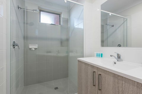 Jurien Bay Motel Apartments - New South Wales Tourism  11