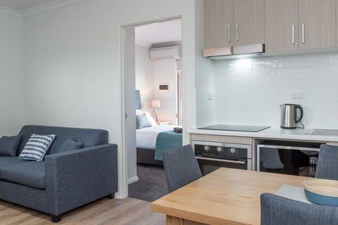 Jurien Bay Motel Apartments - New South Wales Tourism  13