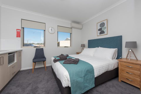 Jurien Bay Motel Apartments - New South Wales Tourism  23