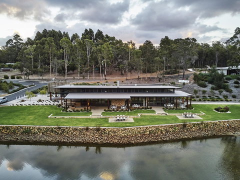 Eight Willows Retreat - New South Wales Tourism  3