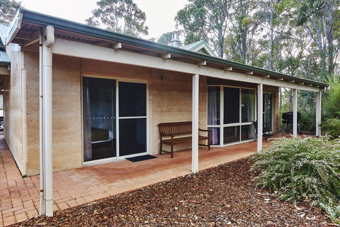 Eight Willows Retreat - New South Wales Tourism  25