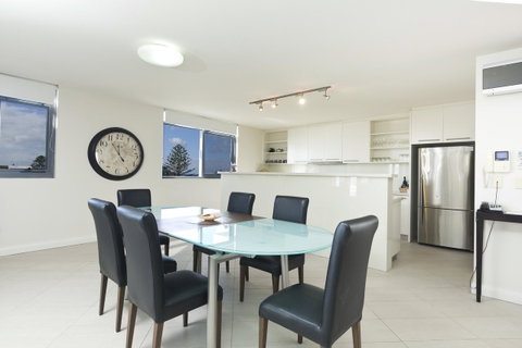 Sevan Apartments Forster - New South Wales Tourism  4