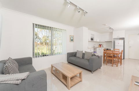 Yaran Suites - New South Wales Tourism  1