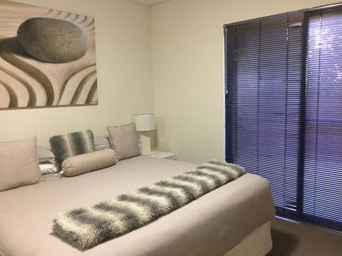 Parklane Apartments - New South Wales Tourism  8