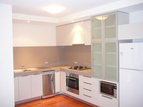 Parklane Apartments - New South Wales Tourism  35