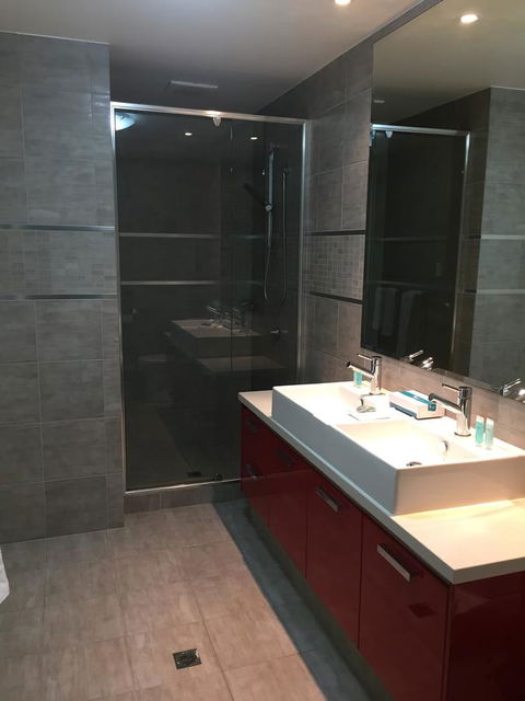 Parklane Apartments - New South Wales Tourism  11