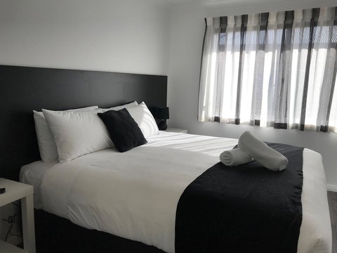 Pelicans Albany Middleton Beach - New South Wales Tourism  4