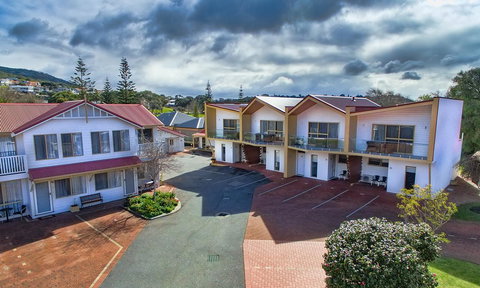 Pelicans Albany Middleton Beach - New South Wales Tourism  5