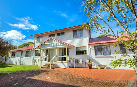 Pelicans Albany Middleton Beach - New South Wales Tourism  12