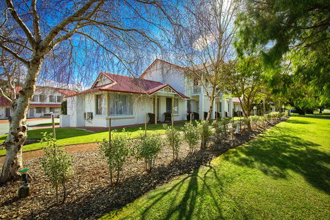 Pelicans Albany Middleton Beach - New South Wales Tourism  7