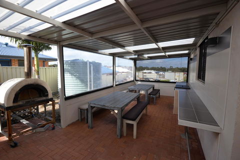 Country Comfort Amity Motel - New South Wales Tourism  13