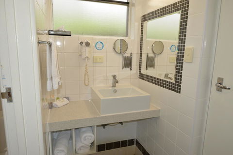 Country Comfort Amity Motel - New South Wales Tourism  23