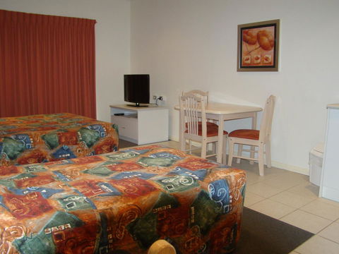 Dunsborough Central Motel - New South Wales Tourism  19