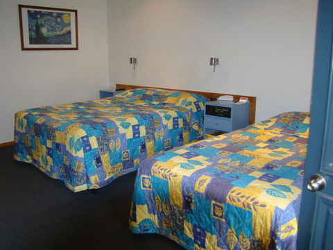 Dunsborough Central Motel - New South Wales Tourism  27