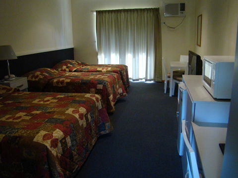 Dunsborough Central Motel - New South Wales Tourism  12