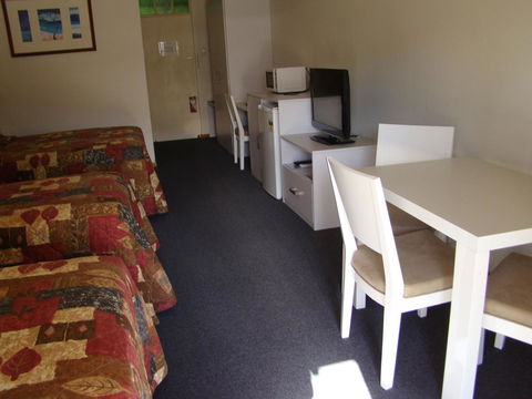Dunsborough Central Motel - New South Wales Tourism  9