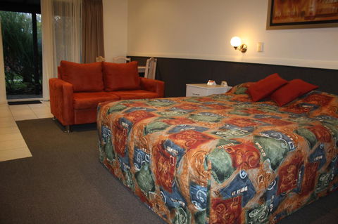Dunsborough Central Motel - New South Wales Tourism  29