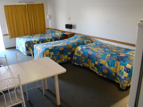 Dunsborough Central Motel - New South Wales Tourism  35