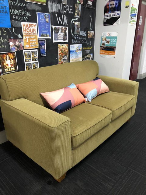 The Emperors Crown Hostel - New South Wales Tourism  1