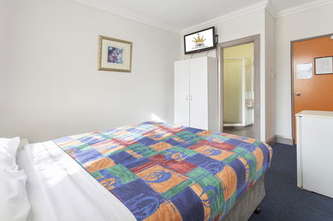 The Emperors Crown Hostel - New South Wales Tourism  23