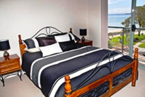 Boardwalk By The Beach - New South Wales Tourism  9