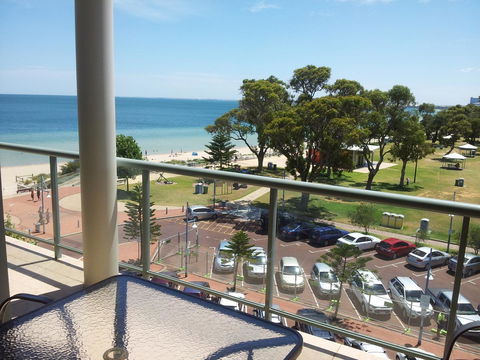 Boardwalk By The Beach - New South Wales Tourism  3