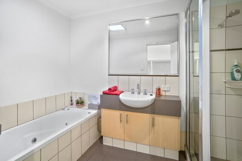Villa On Fearn - New South Wales Tourism  7