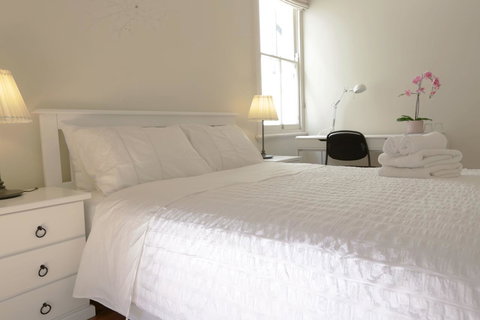 Stunning Terrace In Centennial Park - New South Wales Tourism  8