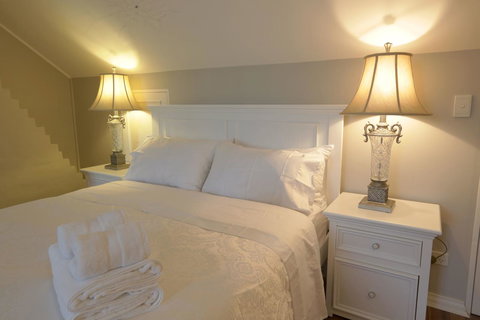 Stunning Terrace In Centennial Park - New South Wales Tourism  13