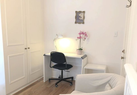 Stunning Terrace In Centennial Park - New South Wales Tourism  3