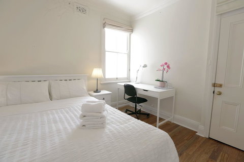 Stunning Terrace In Centennial Park - New South Wales Tourism  7