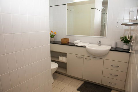 Perth Short Stays - New South Wales Tourism  19