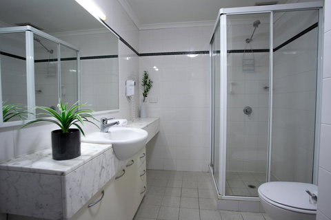 Perth Short Stays - New South Wales Tourism  7