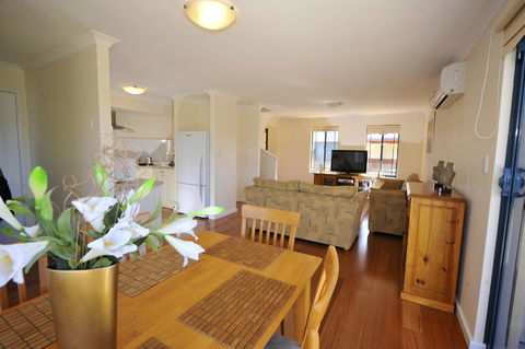 Palm Beach Manor - New South Wales Tourism  2