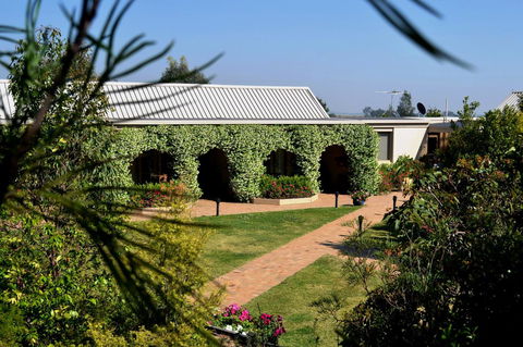 Grapevines Boutique Accommodation - New South Wales Tourism  8