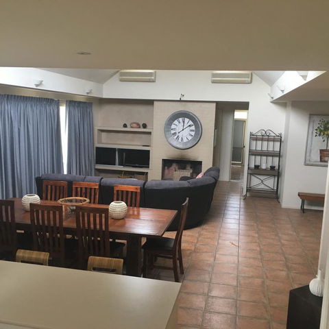 Grapevines Boutique Accommodation - New South Wales Tourism  4