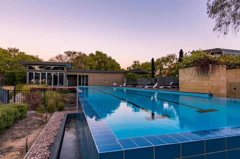 Aqua Resort Busselton - New South Wales Tourism  0