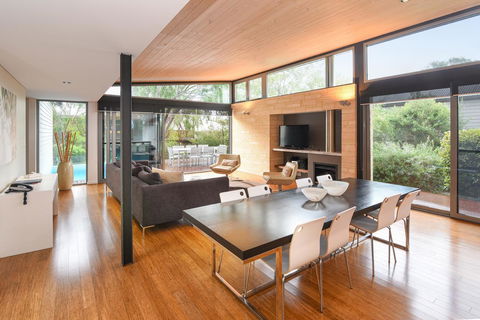 Aqua Resort Busselton - New South Wales Tourism  1