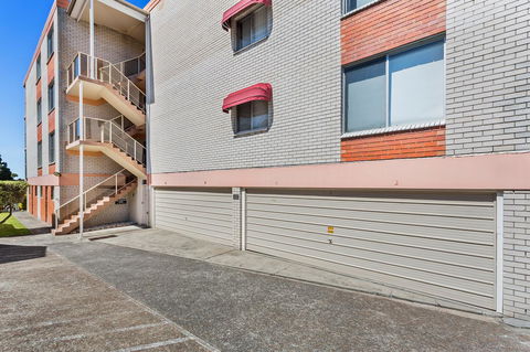 Laman Lodge, Unit 2, 15 Laman Street - New South Wales Tourism  14