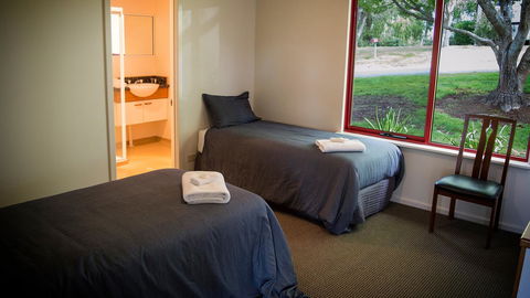 Karri Mia Chalets And Studios - New South Wales Tourism  16