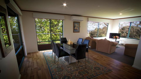 Karri Mia Chalets And Studios - New South Wales Tourism  25