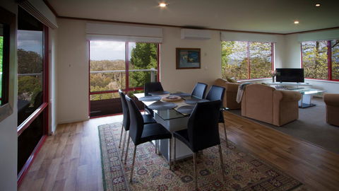 Karri Mia Chalets And Studios - New South Wales Tourism  19