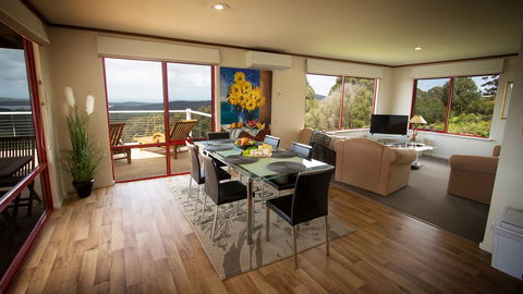 Karri Mia Chalets And Studios - New South Wales Tourism  36