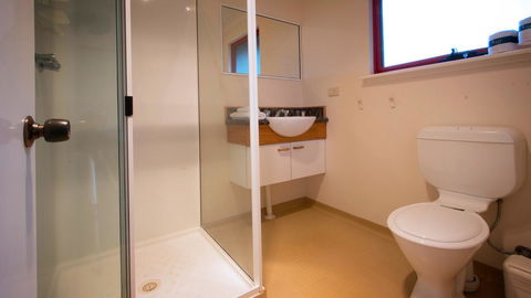 Karri Mia Chalets And Studios - New South Wales Tourism  26